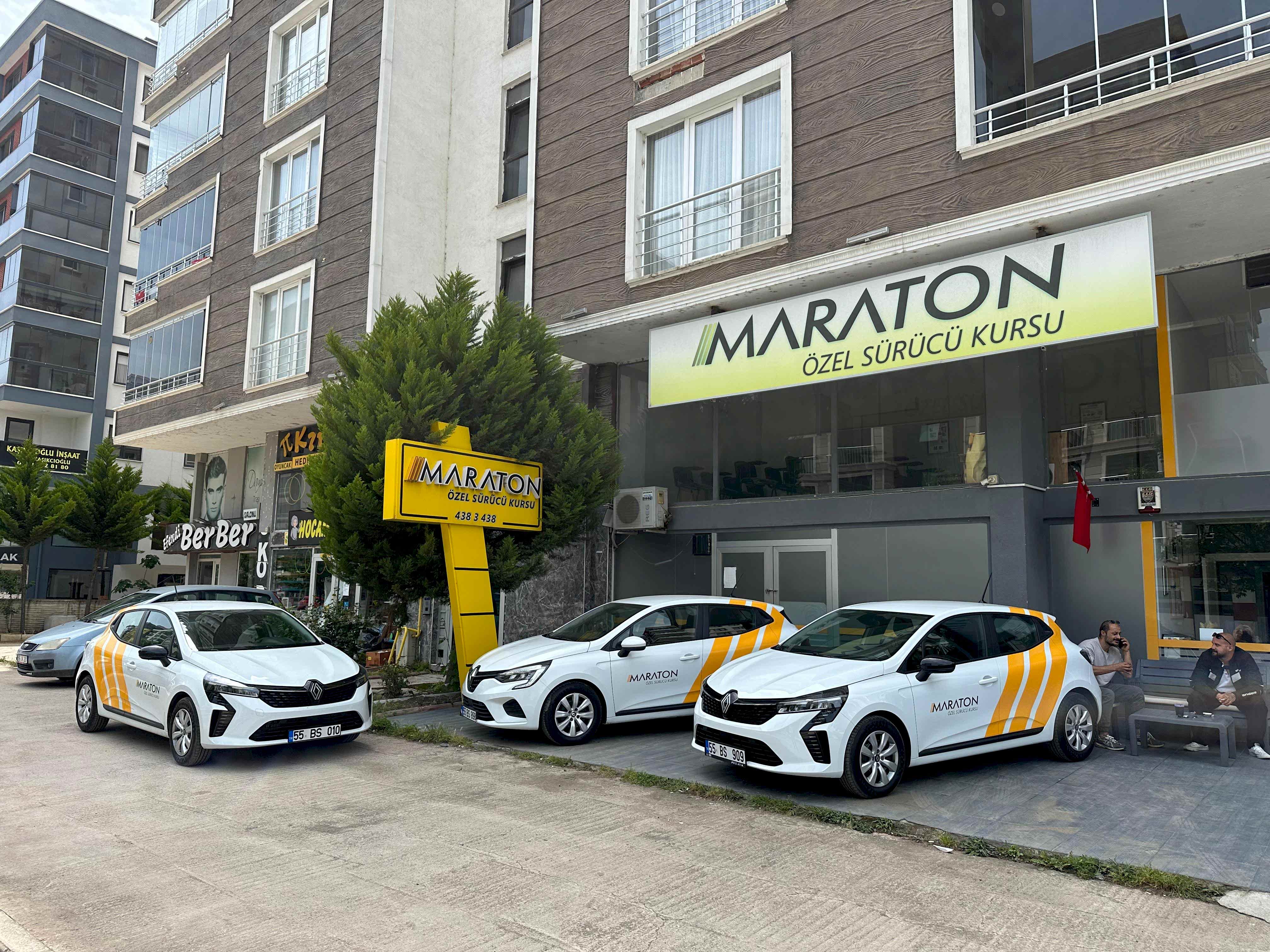 Maraton Sürücü Kursu profesyonel eğitmen direksiyonda